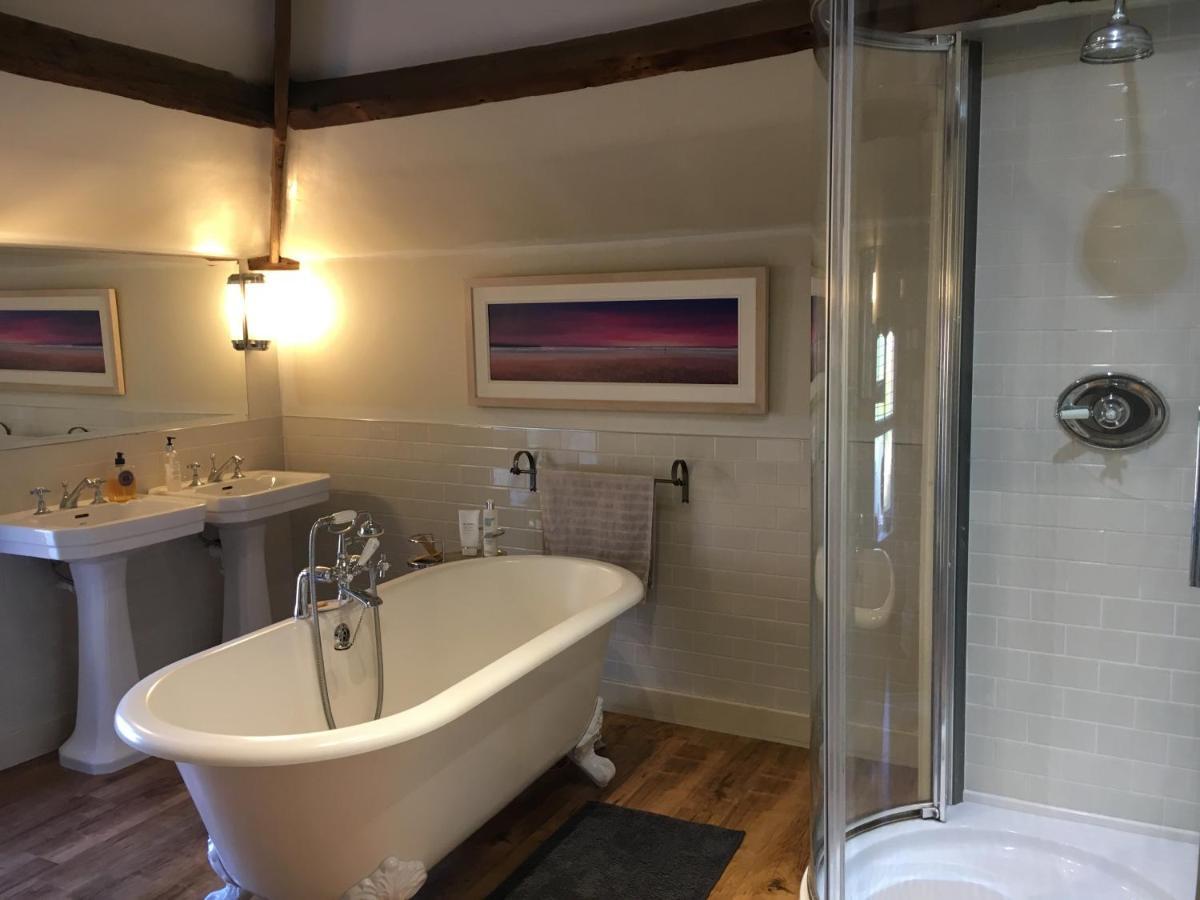 Highway Luxury Homestay